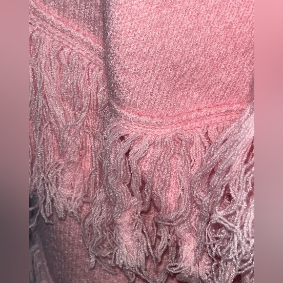 Peach love, one sleeve shoulder, pink sweater with fluff design size large - Picture 14 of 14